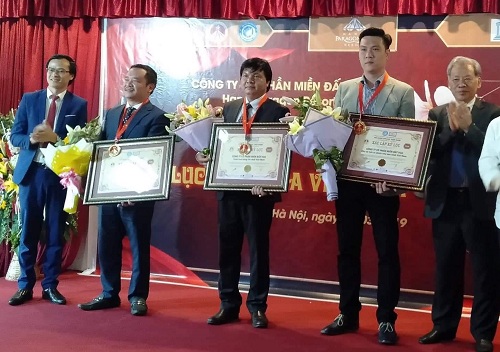 Ba kỷ lục Việt Nam được trao cho khu du lịch ở Ba Vì.